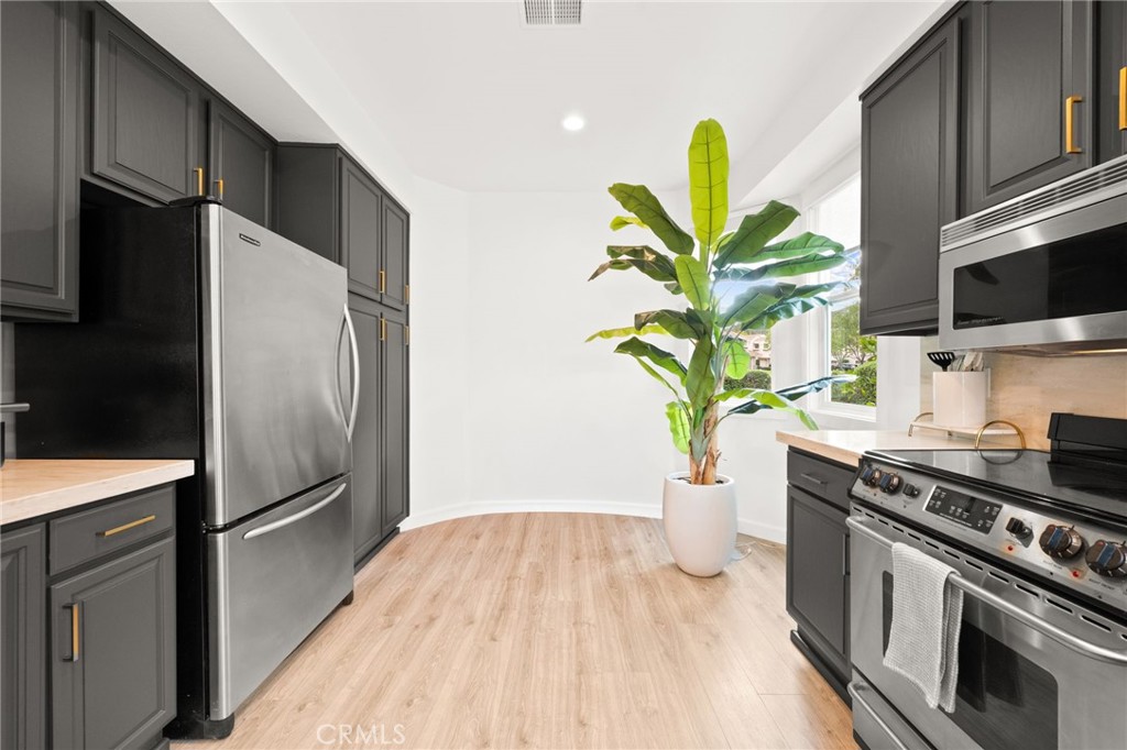 38521 Glen Abbey Property Photo 5