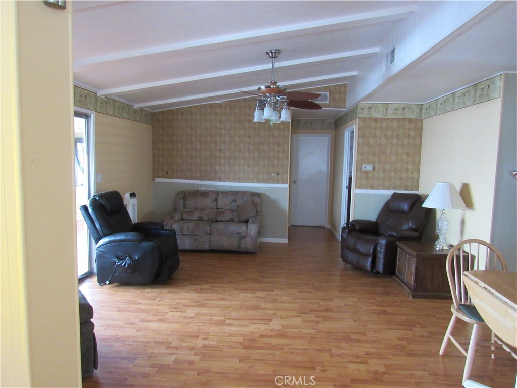 27701 Murrieta Road 6 Property Photo 8