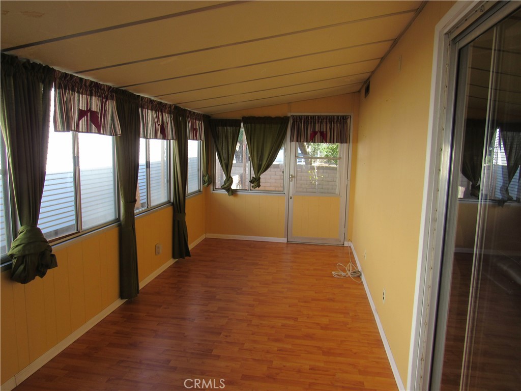 27701 Murrieta Road 6 Property Photo 11