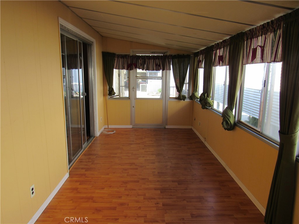 27701 Murrieta Road 6 Property Photo 12