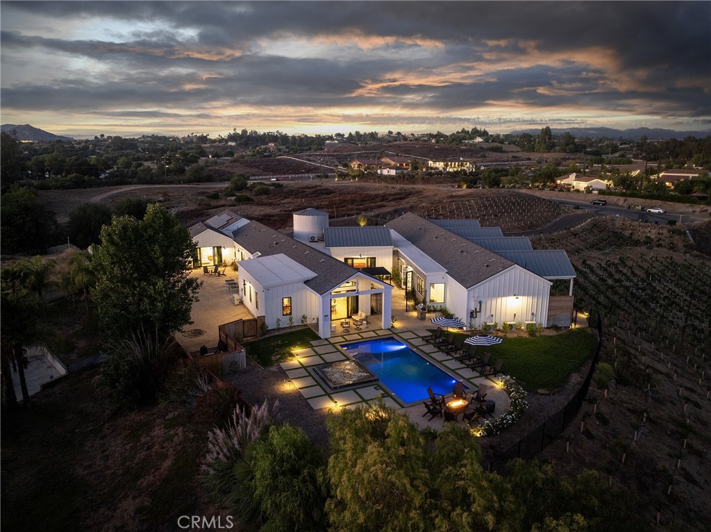 39241 Corte Venture Property Photo 4