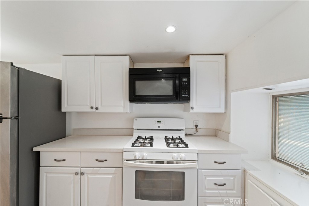 44270 Arya Court Property Photo 8