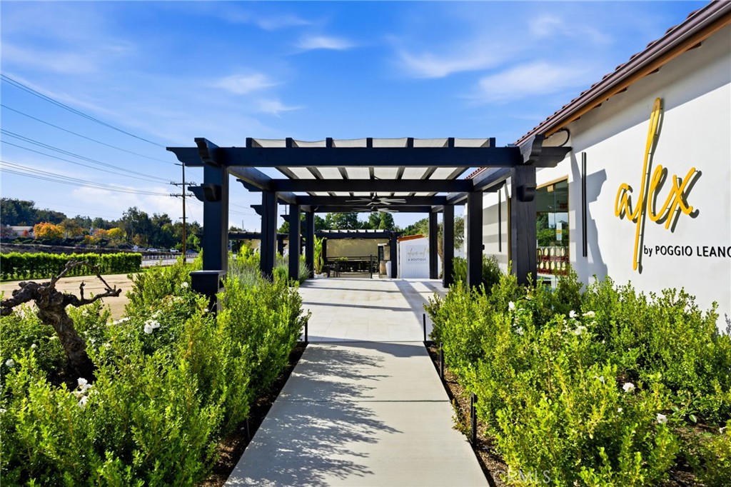 41309 Avenida Biona Property Photo 8