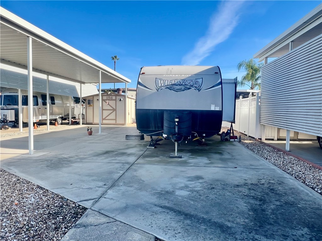 1295 S Cawston Avenue Property Photo 2