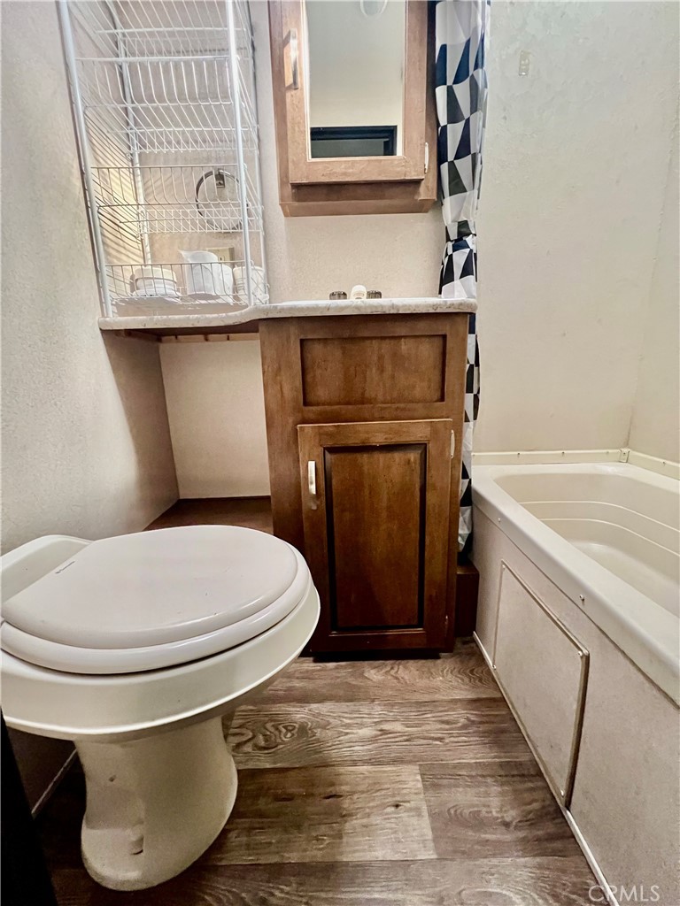 1295 S Cawston Avenue Property Photo 11