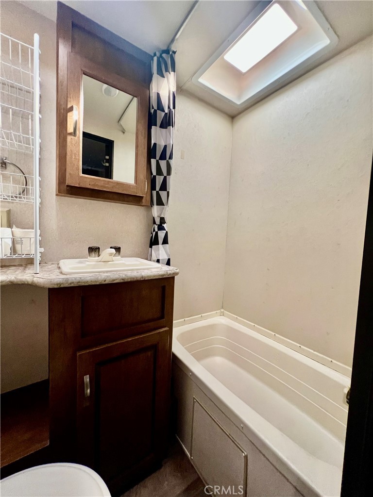 1295 S Cawston Avenue Property Photo 12
