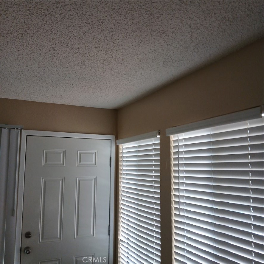 2433 West Acacia Avenue Property Photo 12