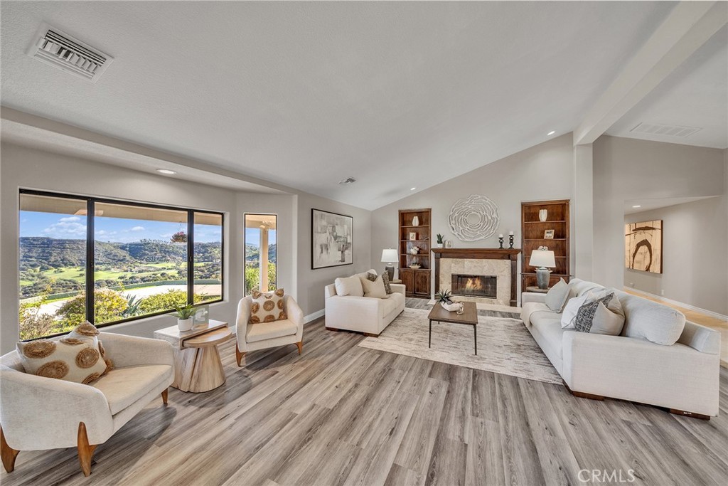 42253 Via Nortada Property Photo 8