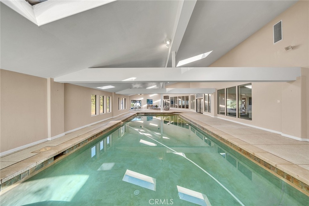 42253 Via Nortada Property Photo 10