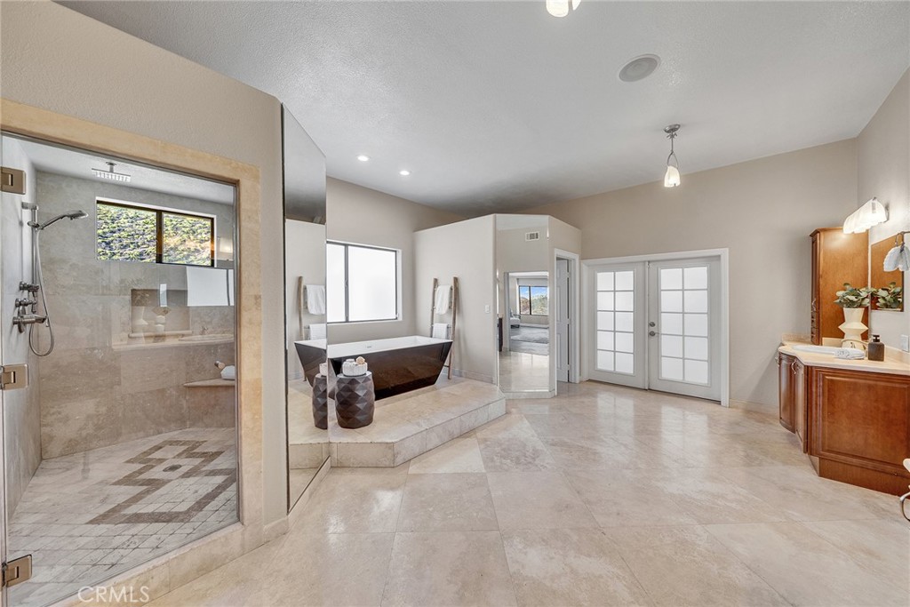 42253 Via Nortada Property Photo 33