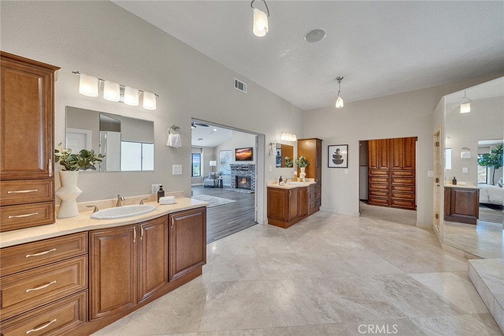 42253 Via Nortada Property Photo 34