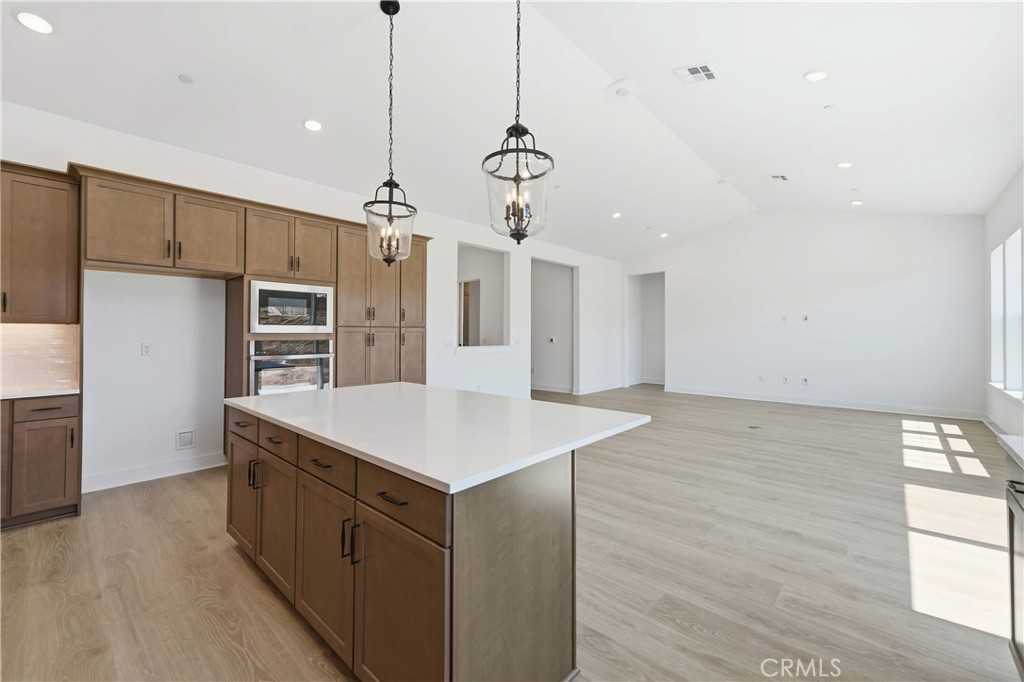 7158 Dohney Court Property Photo 4