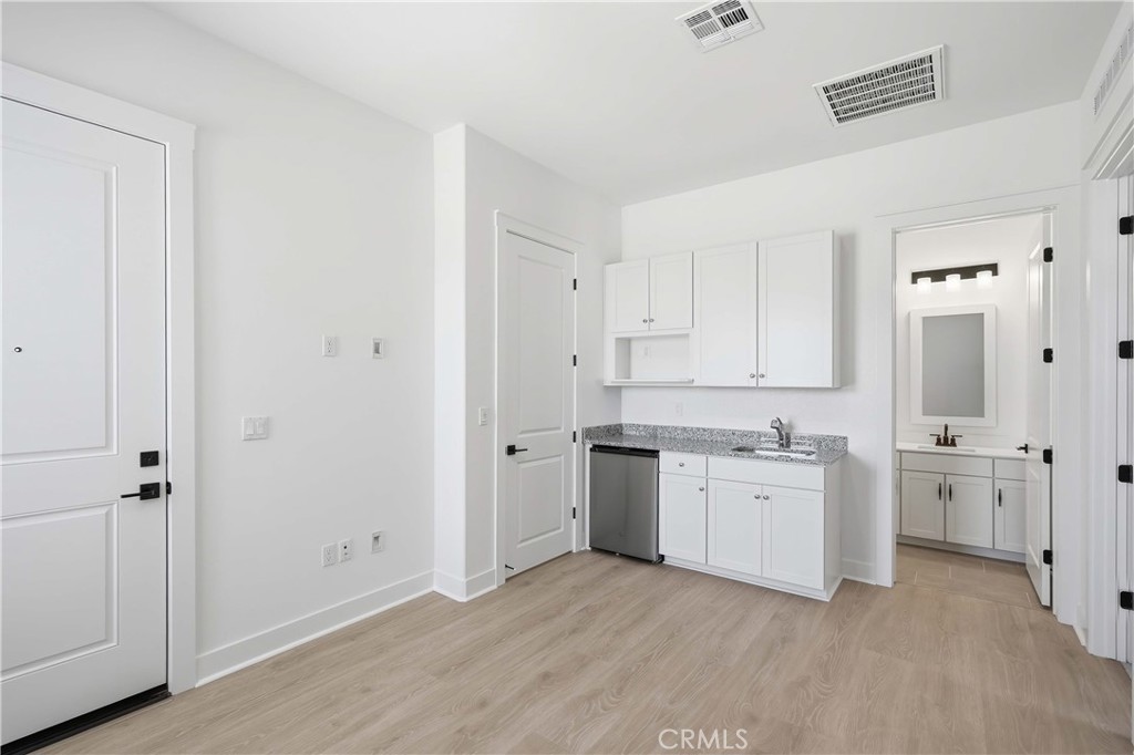 7158 Dohney Court Property Photo 14