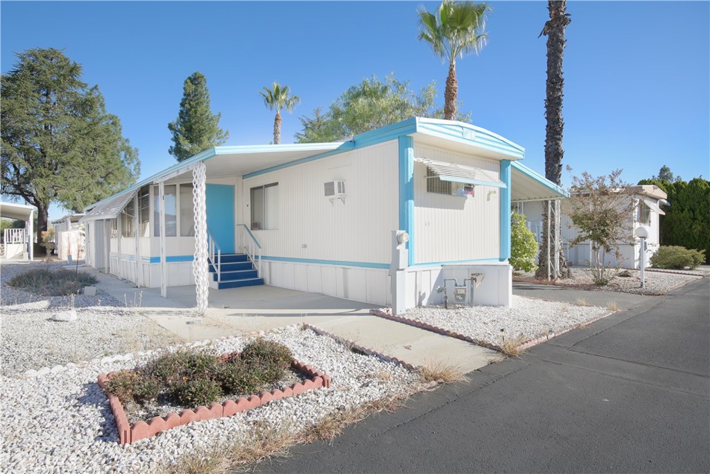 725 W Thornton 41 Property Photo 1