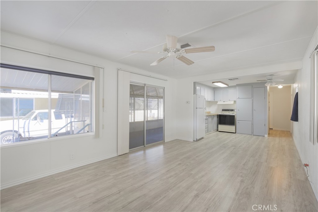 725 W Thornton 41 Property Photo 2