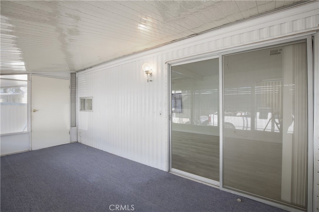 725 W Thornton 41 Property Photo 12