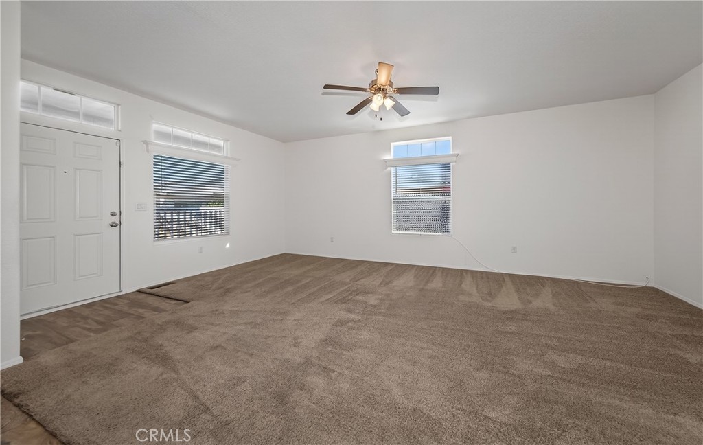 1300 W Menlo Avenue 94 Property Photo 5