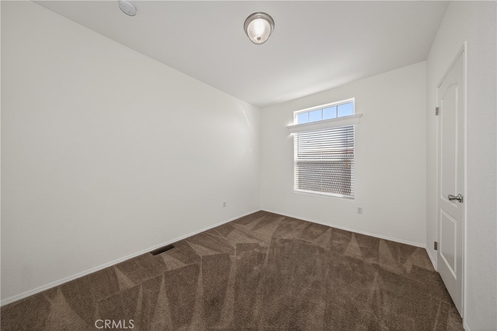 1300 W Menlo Avenue 94 Property Photo 17