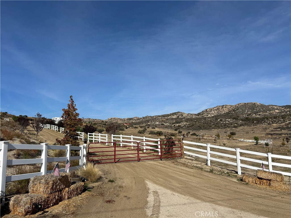 47258 Lower Ranch Road Property Photo 8