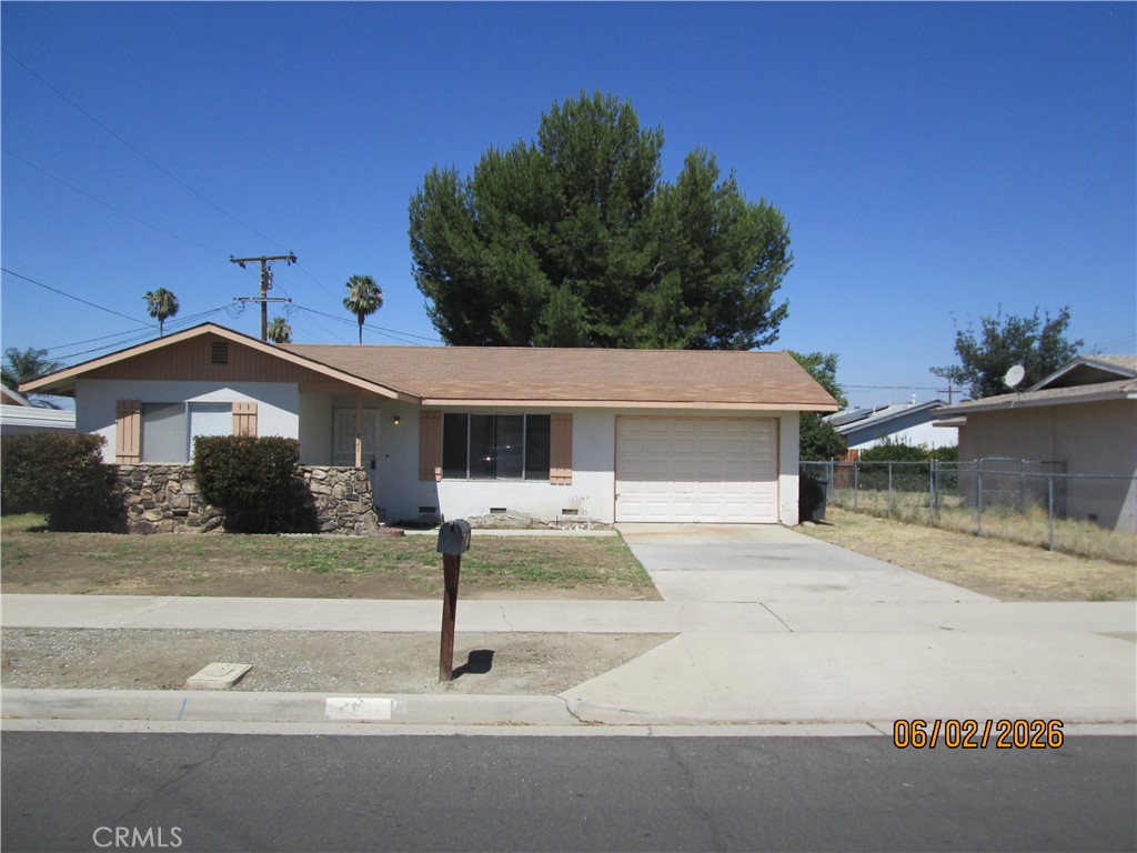 721 S Santa Fe Property Photo 2