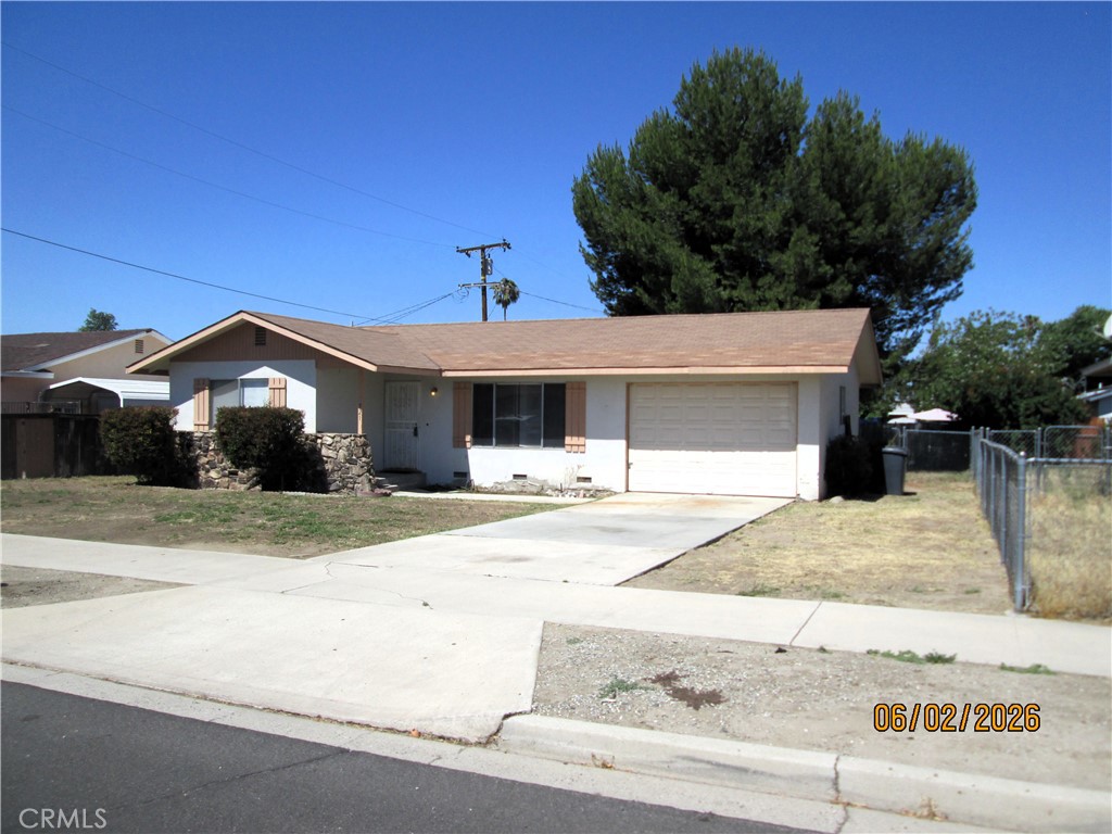 721 S Santa Fe Property Photo 3