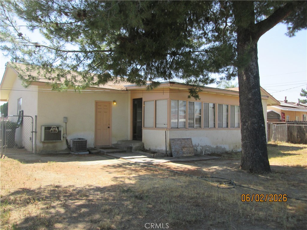721 S Santa Fe Property Photo 6