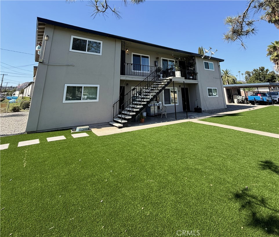 1724 Crofton Lane Property Photo 1