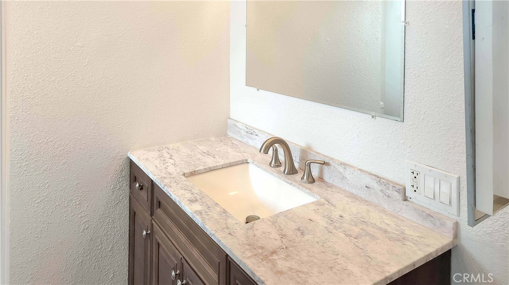 1724 Crofton Lane Property Photo 22