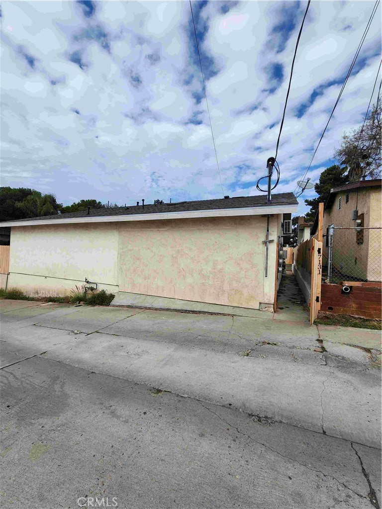 7127 Saranac Property Photo 1