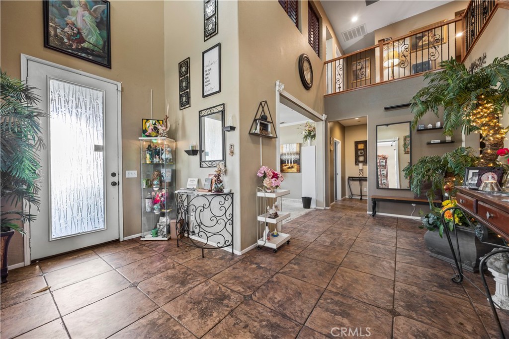 28675 Suffolk Downs Property Photo 7