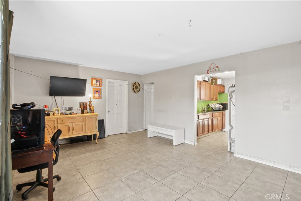 563 W Main Property Photo 13