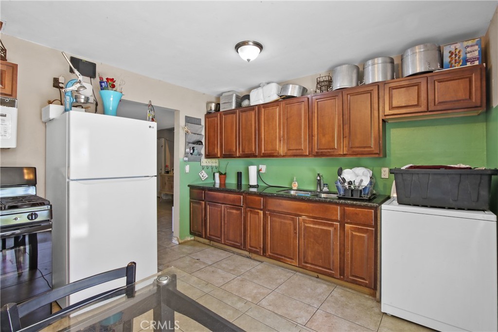 563 W Main Property Photo 17