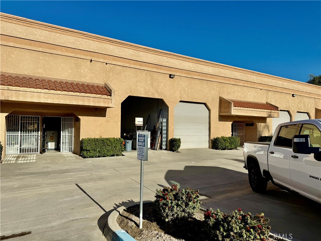 478 N Scovell Property Photo 6