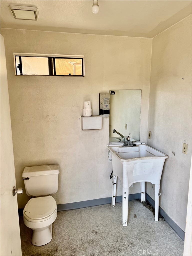 478 N Scovell Property Photo 18