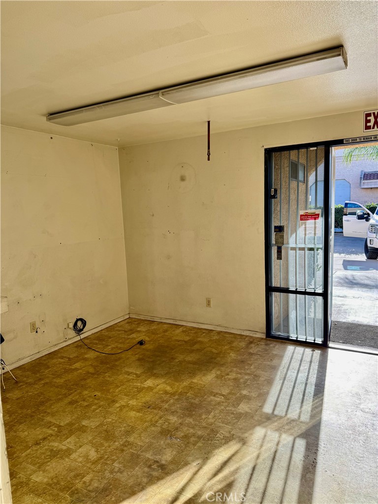 478 N Scovell Property Photo 23