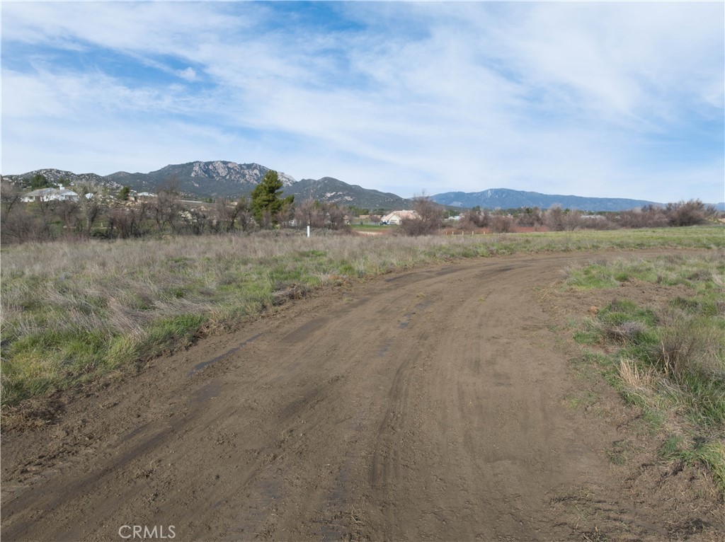 662 Saddleback Drive Property Photo 2