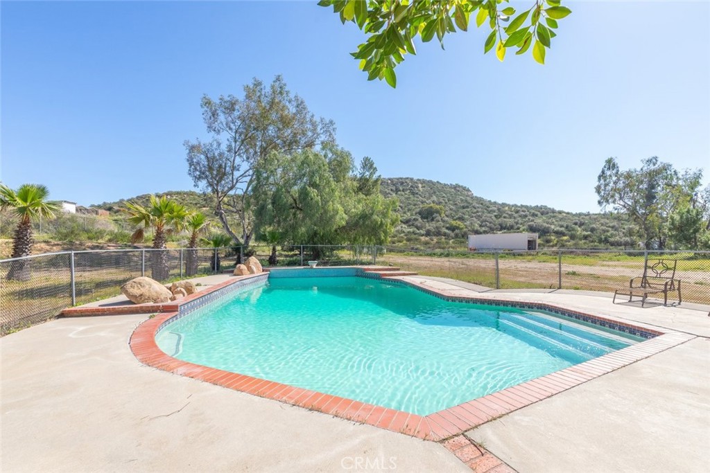 24000 Crab Hollow Property Photo 3
