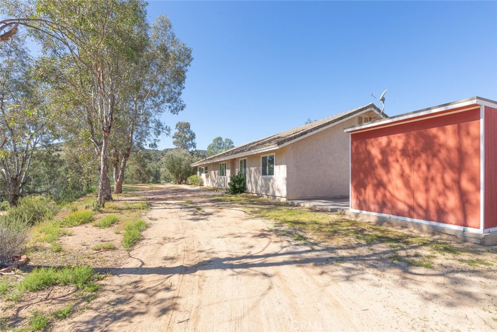 24000 Crab Hollow Property Photo 4