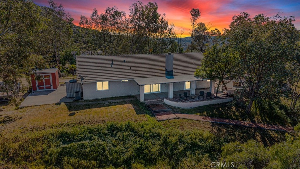 24000 Crab Hollow Property Photo 5