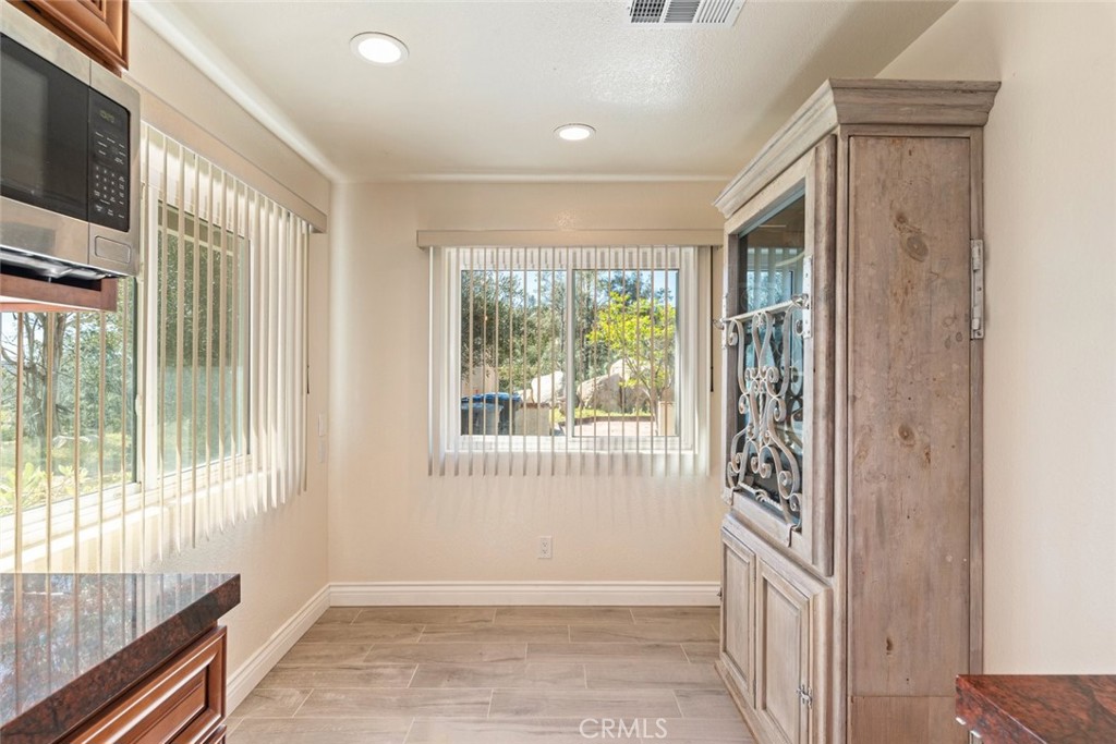 24000 Crab Hollow Property Photo 12