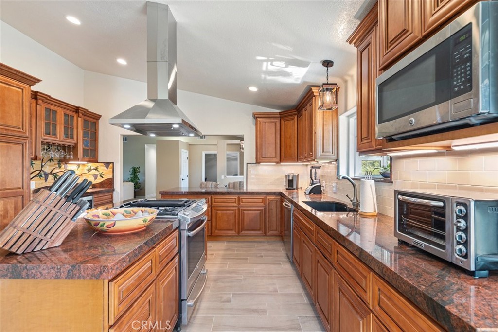 24000 Crab Hollow Property Photo 13