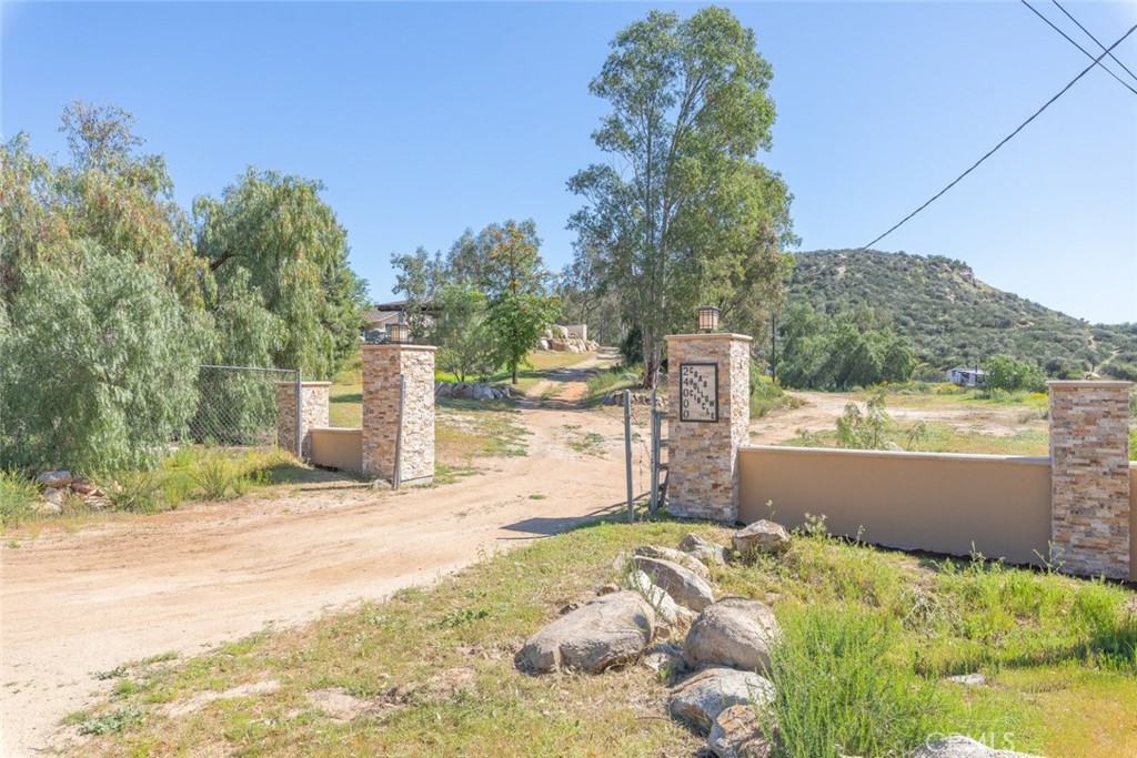 24000 Crab Hollow Property Photo 37