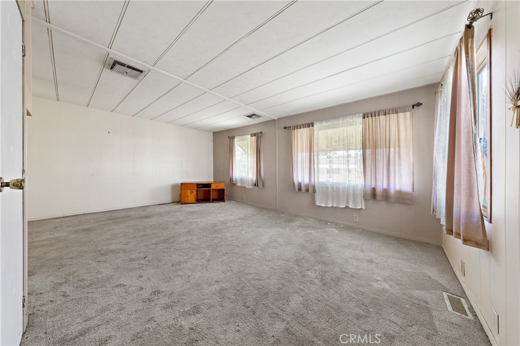 42751 E Florida Avenue 146 Property Photo 3