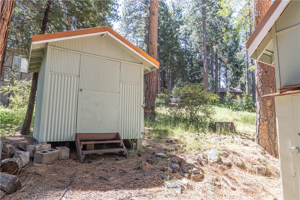 52745 Sylvan Way Property Photo 4