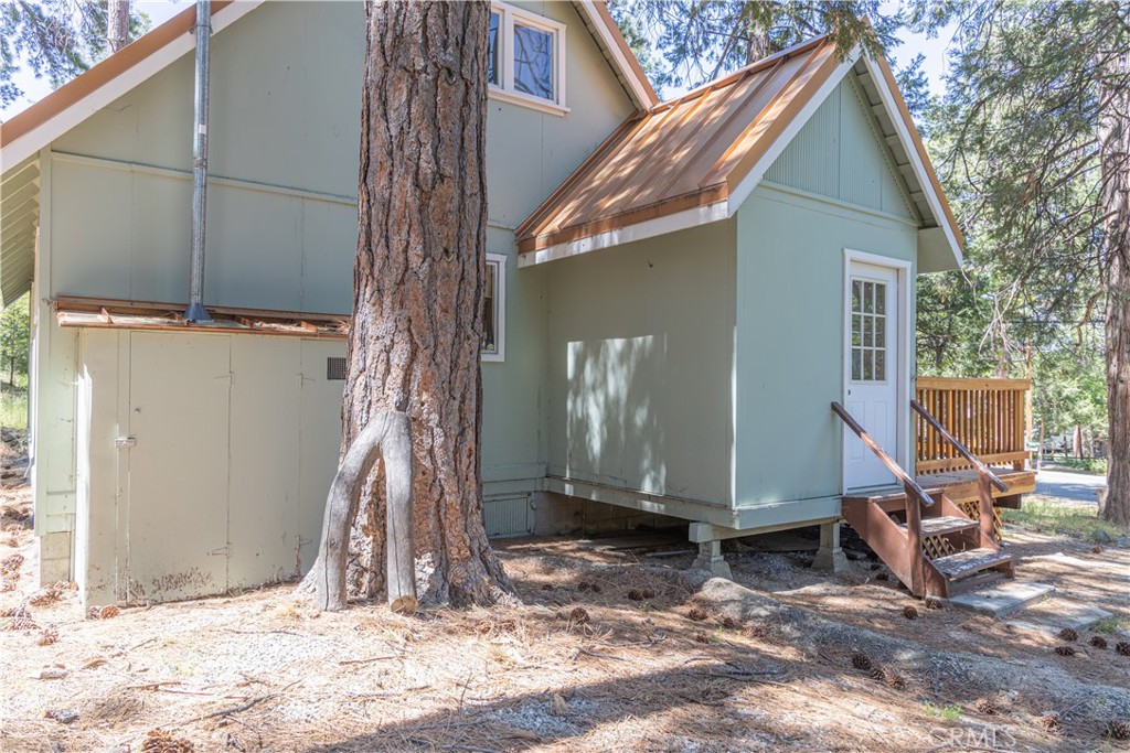 52745 Sylvan Way Property Photo 5
