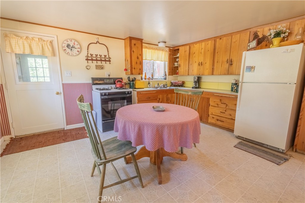 52745 Sylvan Way Property Photo 16
