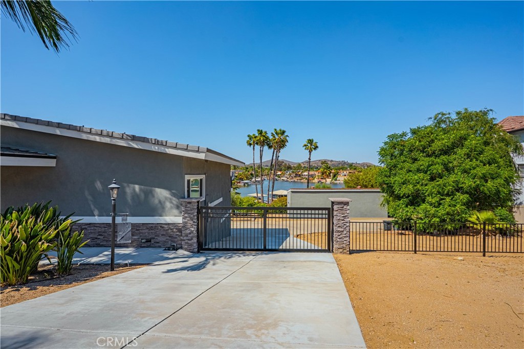 23256 Gray Fox Drive Property Photo 7