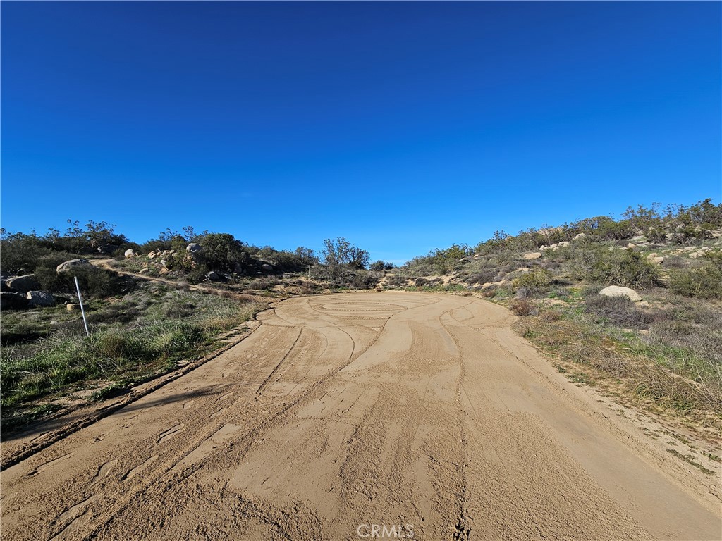 806 Deer Creek Property Photo 3