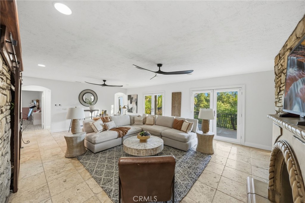 40900 Via Los Altos Property Photo 42