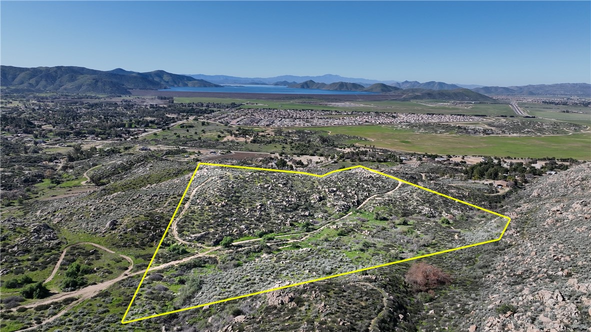 14 Starlight Mesa Drive Property Photo 1